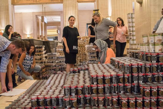 canstruction build